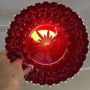 Stunning Ruby Red Starburst Ruffled Bowl, plate, pie dish - Vintage